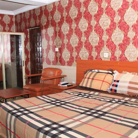 Aquatic Suites & Apartments Aliayabiagba Zewnętrze zdjęcie